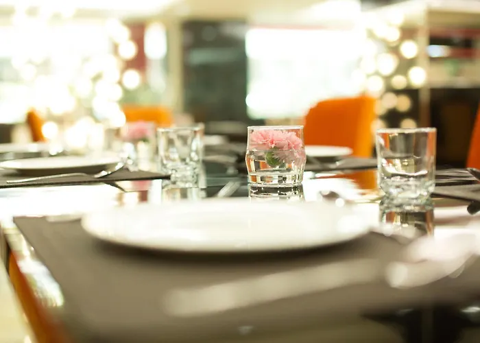 Le Touche Hotel 3*